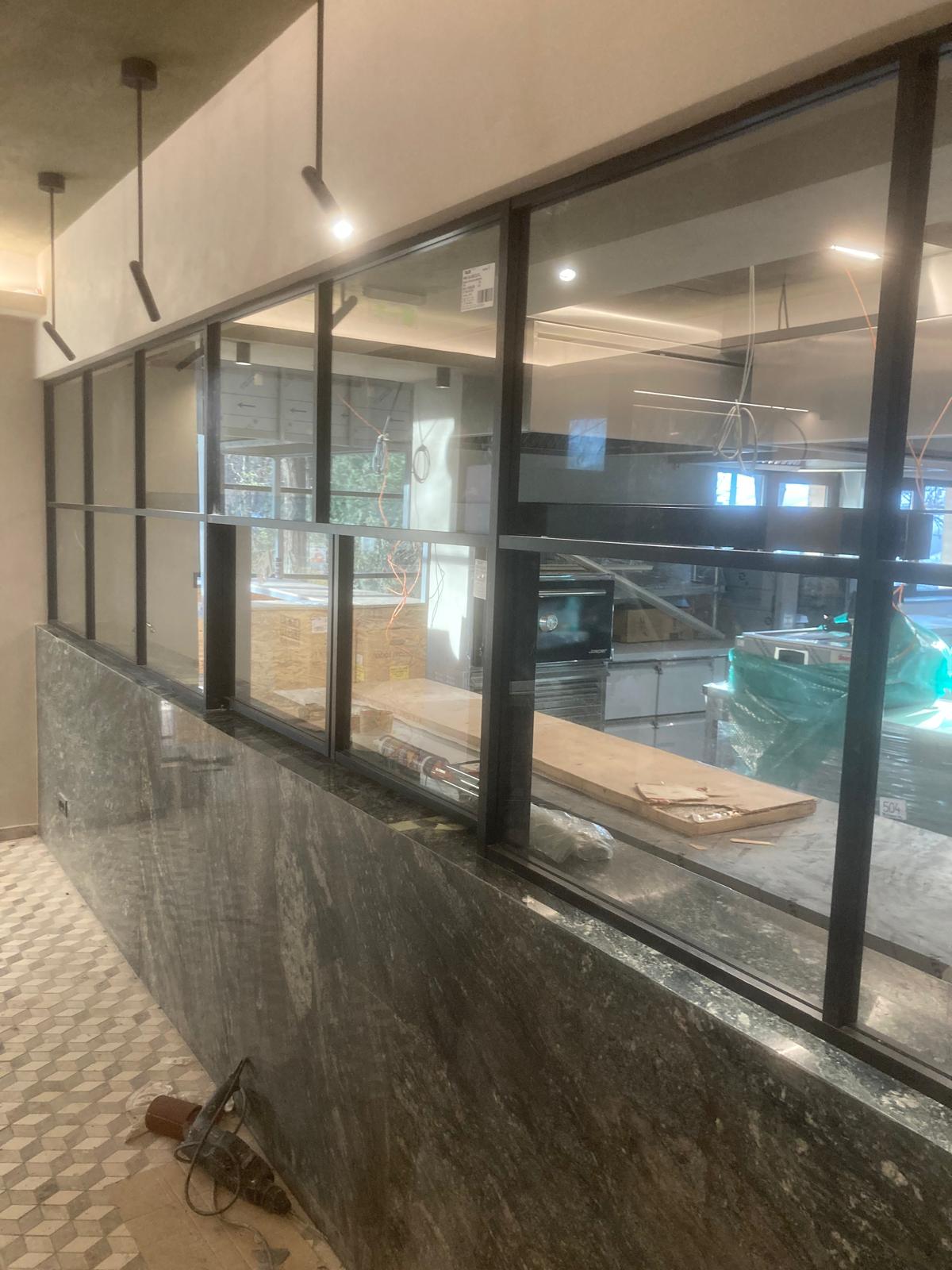 Compartimentare sticlă